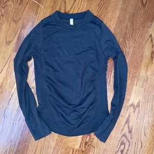 Athleta long sleeve rusched top
